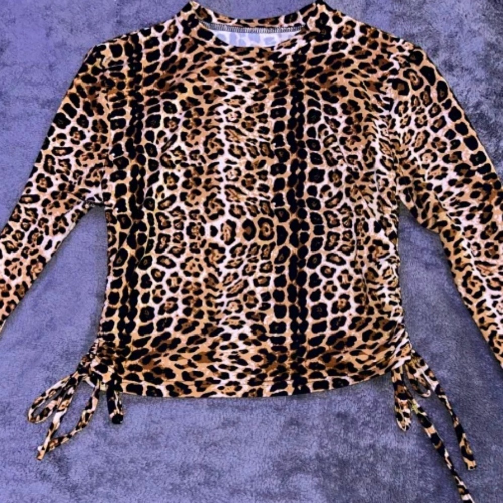 Women’s leopard print ‘Fashion Nova’ long sleeve top!
